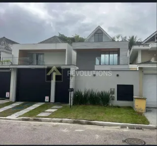 Casa com 3 Quartos para alugar, 350m² no Recreio dos Bandeirantes, Rio de Janeiro