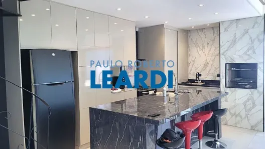 Casa de Condomínio com 3 Quartos à venda, 230m² no Jardim Jacinto, Jacareí