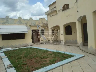 Sobrado com 6 Quartos à venda, 289m² no Jardim Mesquita, Jacareí