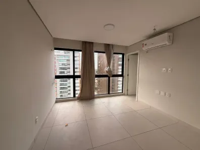 Apartamento com 3 Quartos para alugar, 110m² no Jóquei, Teresina