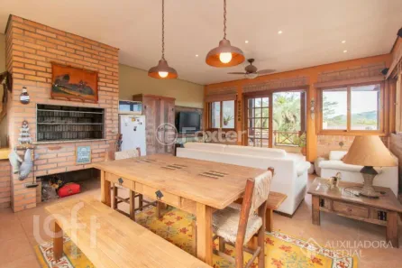 Casa com 5 Quartos à venda, 400m² no Vila Nova, Porto Alegre