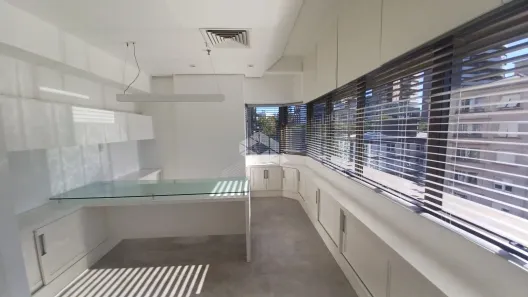 Sala Comercial à venda, 57m² no Moinhos de Vento, Porto Alegre
