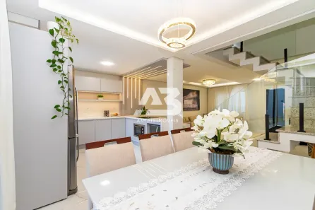 Sobrado com 3 Quartos à venda, 138m² no Cidade Jardim, São José dos Pinhais