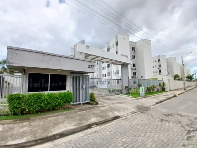 Apartamento com 3 Quartos para alugar, 42m² no Barroso, Fortaleza