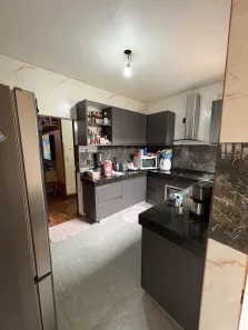 Sobrado com 6 Quartos à venda, 231m² no Parque das Laranjeiras, Goiânia