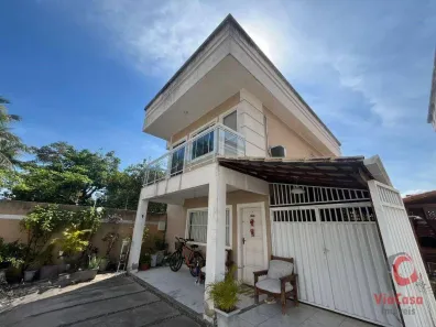Casa com 3 Quartos à venda, 164m² no Jardim Mariléa, Rio das Ostras