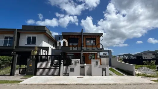 Casa com 3 Quartos à venda, 157m² no Campeche, Florianópolis