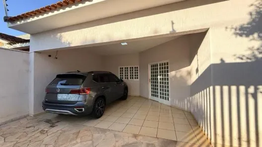 Casa com 3 Quartos à venda, 220m² no Jardim Caparroz, São José do Rio Preto