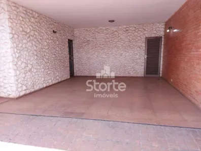 Casa com 6 Quartos à venda, 302m² no Centro, Uberlândia