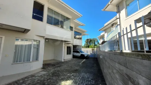Casa com 3 Quartos à venda, 127m² no Campeche, Florianópolis