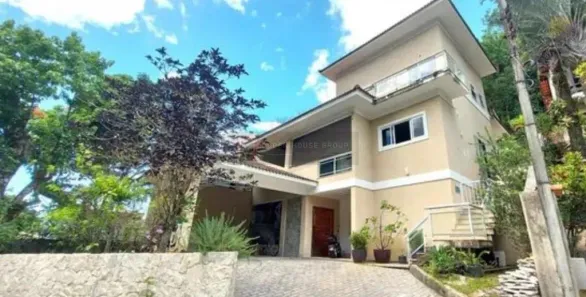 Casa com 3 Quartos à venda, 633m² no Badu, Niterói
