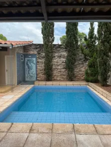Sobrado com 4 Quartos para alugar, 229m² no Parque Anhanguera, Goiânia
