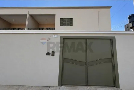 Sobrado com 3 Quartos para alugar, 120m² no Vila Guimarães, Botucatu