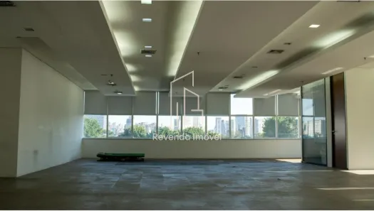 Sala Comercial para alugar, 605m² no Jardim das Laranjeiras, São Paulo