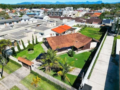 Casa com 4 Quartos à venda, 258m² no Beijatuba, Guaratuba