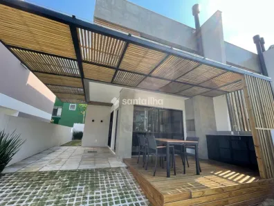 Casa com 3 Quartos para alugar, 118m² no Campeche, Florianópolis