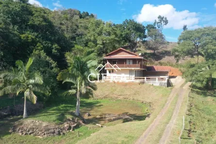 Fazenda/Sítio com 4 Quartos à venda, 280m² no , Aurora