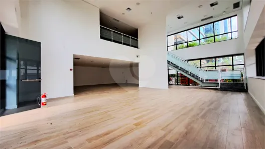 Ponto Comercial para alugar, 260m² no Vila Olímpia, São Paulo