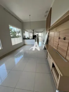 Casa de Condomínio com 3 Quartos para alugar, 160m² no Aclimação, Uberlândia