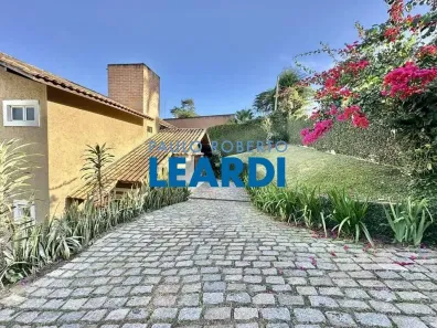 Casa de Condomínio com 3 Quartos à venda, 355m² no Chácara dos Lagos, Carapicuíba