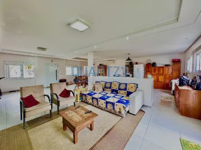 Casa com 3 Quartos à venda, 310m² no Vila Nova, Porto Alegre