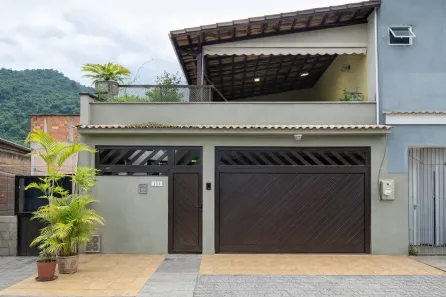 Casa com 3 Quartos à venda, 219m² no Village, Angra dos Reis