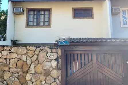Casa com 3 Quartos à venda, 193m² no Cajueiros, Macaé