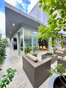 Casa com 5 Quartos à venda, 416m² no Jardins Valência, Goiânia