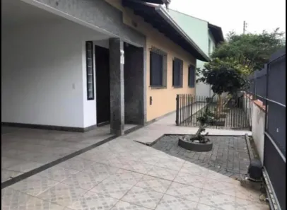 Casa com 3 Quartos à venda, 135m² no Centro, Balneário Camboriú