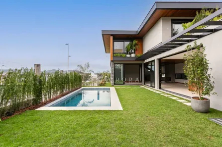 Casa de Condomínio com 4 Quartos à venda, 475m² no Lagoa da Conceição, Florianópolis