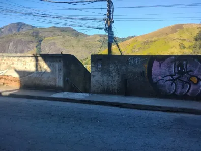 Casa com 2 Quartos para alugar, 50m² no Estrada da Saudade, Petrópolis