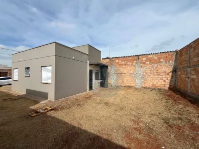 Casa com 2 Quartos à venda, 42m² no Parque das Aroeiras, Uberaba