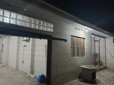 Casa com 2 Quartos à venda, 120m² no Restinga, Porto Alegre