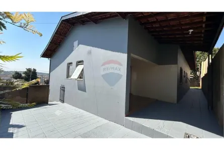 Casa com 3 Quartos para alugar, 166m² no Jardim Santa Rosa, Nova Odessa