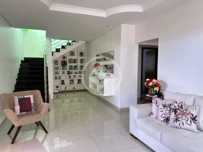 Sobrado com 6 Quartos à venda, 270m² no Água Branca, Goiânia
