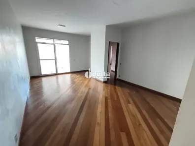 Apartamento com 3 Quartos para alugar, 117m² no Santa Mônica, Uberlândia
