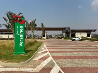 Lote/Terreno à venda, 211m² no Jardins Versalhes, Aparecida de Goiânia