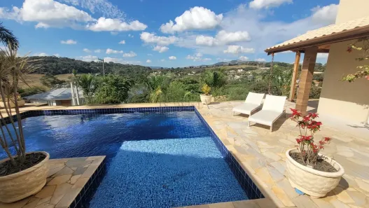 Casa com 4 Quartos à venda, 300m² no Nova Suíça, Piracaia