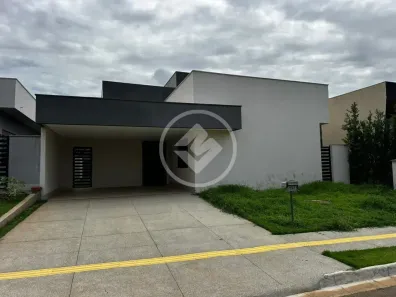 Casa de Condomínio com 4 Quartos à venda, 233m² no Residencial Goiânia Golfe Clube, Goiânia