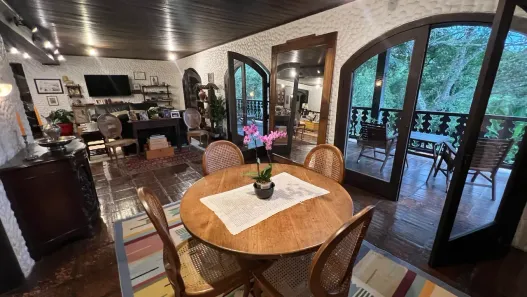 Casa de Condomínio com 5 Quartos para alugar, 600m² no Chácara Granja Velha, Carapicuíba