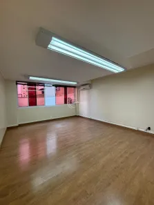 Sala Comercial para alugar, 124m² no Santa Fé, Caxias do Sul