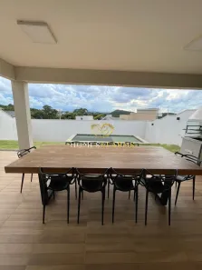Sobrado com 3 Quartos para alugar, 181m² no Jardins Barcelona, Senador Canedo