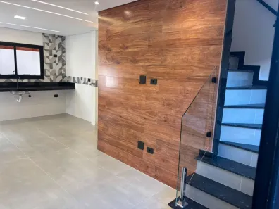 Casa de Condomínio com 2 Quartos à venda, 64m² no Guilhermina, Praia Grande