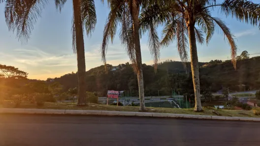Lote/Terreno à venda, 687m² no Spina Ville II, Juiz de Fora