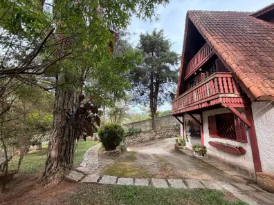 Casa com 3 Quartos à venda, 237m² no Cascata dos Amores, Teresópolis
