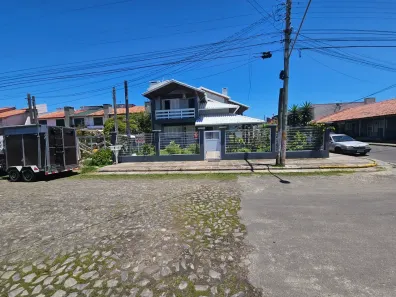 Sobrado com 5 Quartos à venda, 268m² no Capão Novo, Capão da Canoa