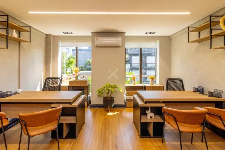 Sala Comercial à venda, 33m² no Independência, Porto Alegre