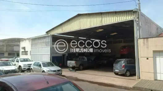Imóvel Comercial com 1 Quarto à venda, 227m² no Umuarama, Uberlândia