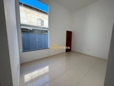 Casa com 2 Quartos para alugar, 70m² no Mar Y Lago, Rio das Ostras