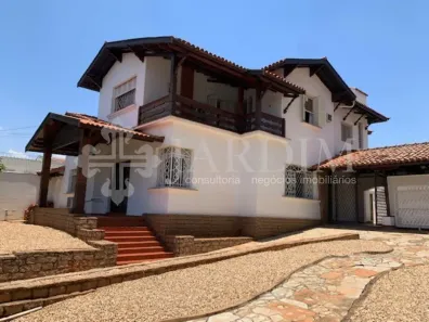Sobrado com 5 Quartos à venda, 492m² no Centro, Piracicaba